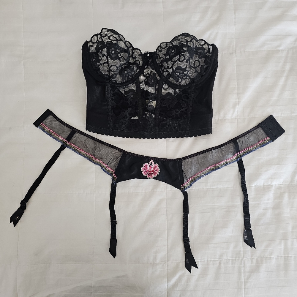 Victoria's Secret Corset and Garter Belt set